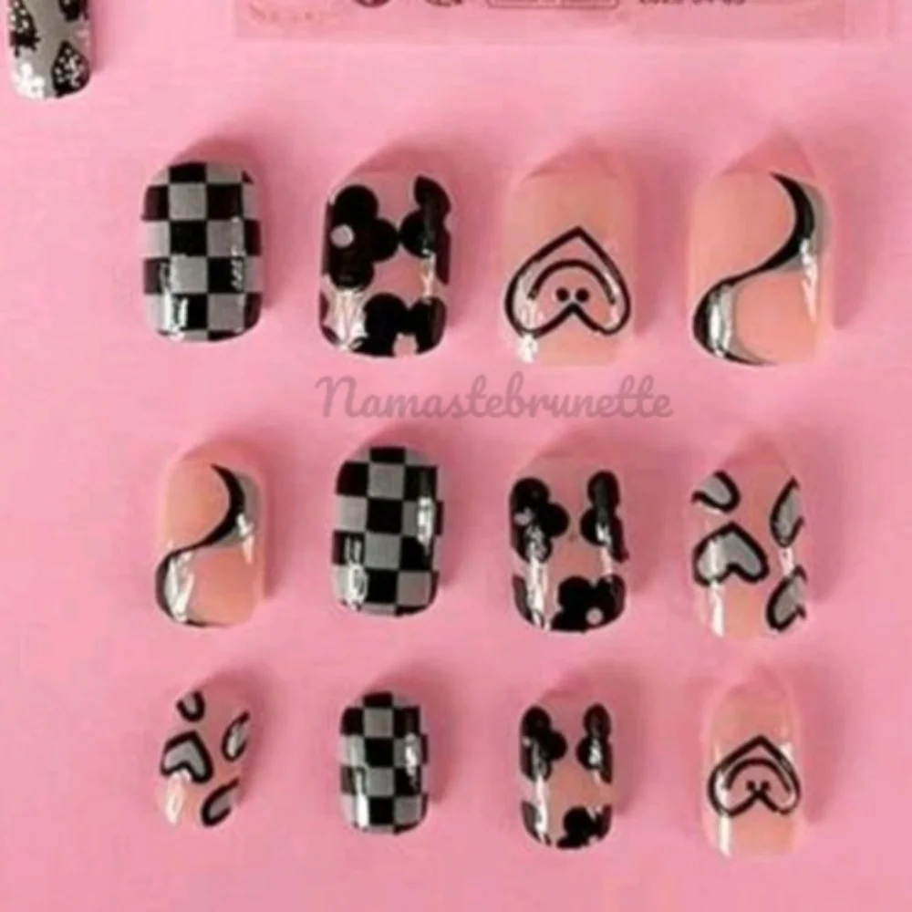 2/$16 Black Hearts & Flowers Press On Nails
